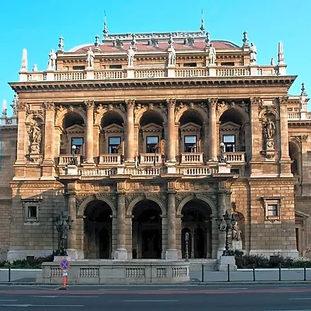 Lookery Hotel